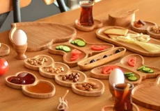 شست‌وشوی ظروف چوبی آشپزخانه